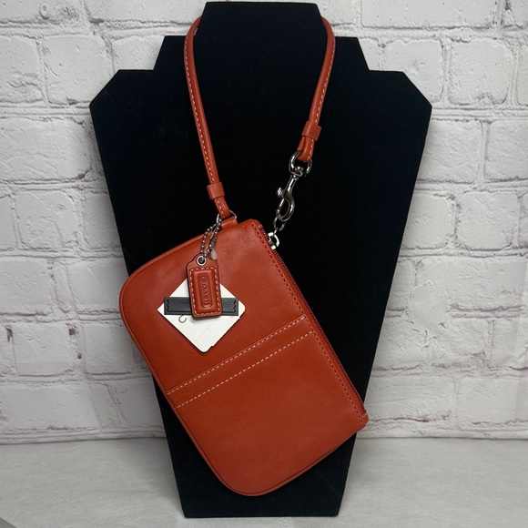 NEW w/ Tags Coach Burnt Orange Coral Leather Wristlet w/ Hangtag - Picture 7 of 13
